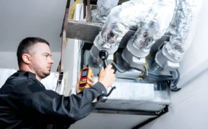 Read more about the article How Do HVAC Contractors Identify Hidden Duct Damage That Reduces Efficiency?