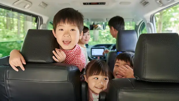 Top Ways to Keep Kids Entertained While Traveling