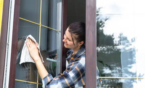 The Complete Guide to Maintaining Clean Windows Year-Round