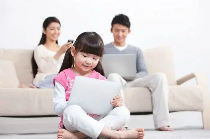 When Screen Time Turns Into Family Time (and the Stuff No One Plans For)