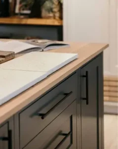 Read more about the article Transform Your Space with Stylish Black Kitchen Handles