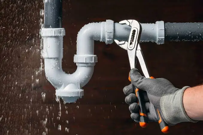Emergency Plumbing Services Rochester vs Regular Plumbing Repairs: Which Should You Choose?