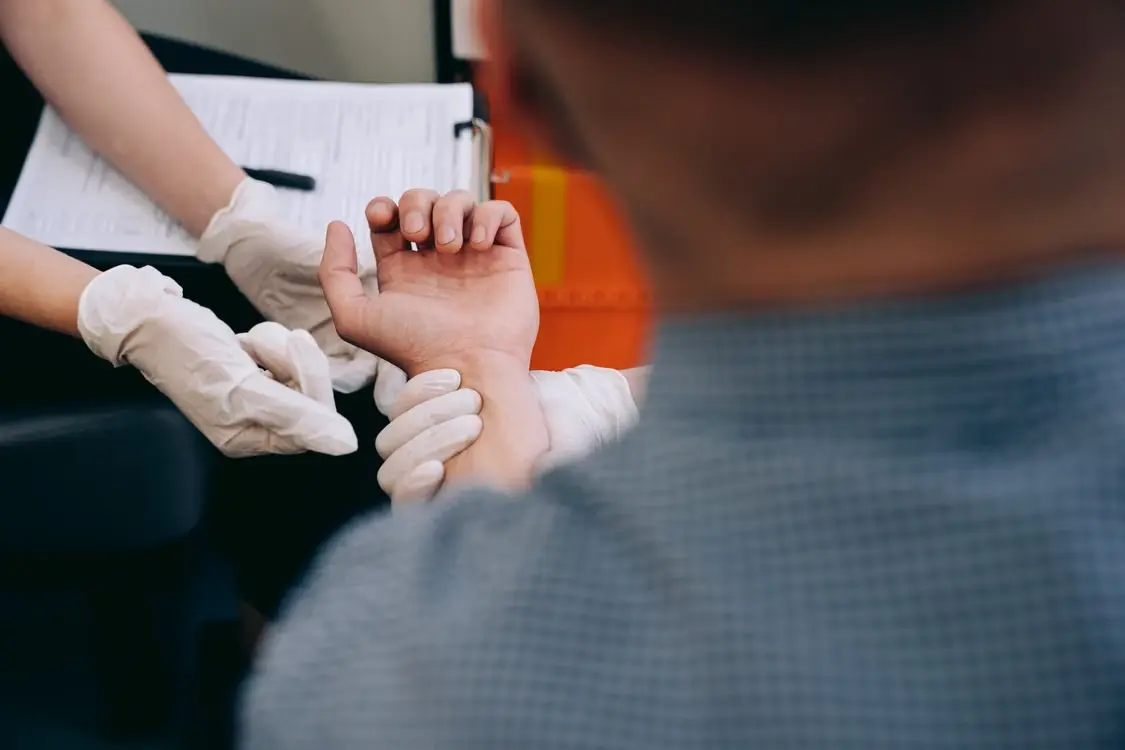 Read more about the article How Contingency Fee Arrangements Work in Injury Representation